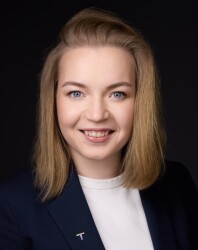 Анжелика ЗАХАРОВА, фото